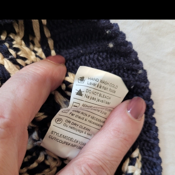 Vince Womens Size Small Oversized, Dropped Shoulder, Blue and Cream 100% cotton - Picture 6 of 8